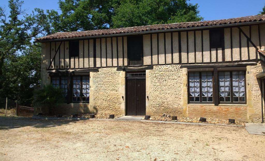 Les Gites De Castera Aire-sur-l'Adour Ngoại thất bức ảnh